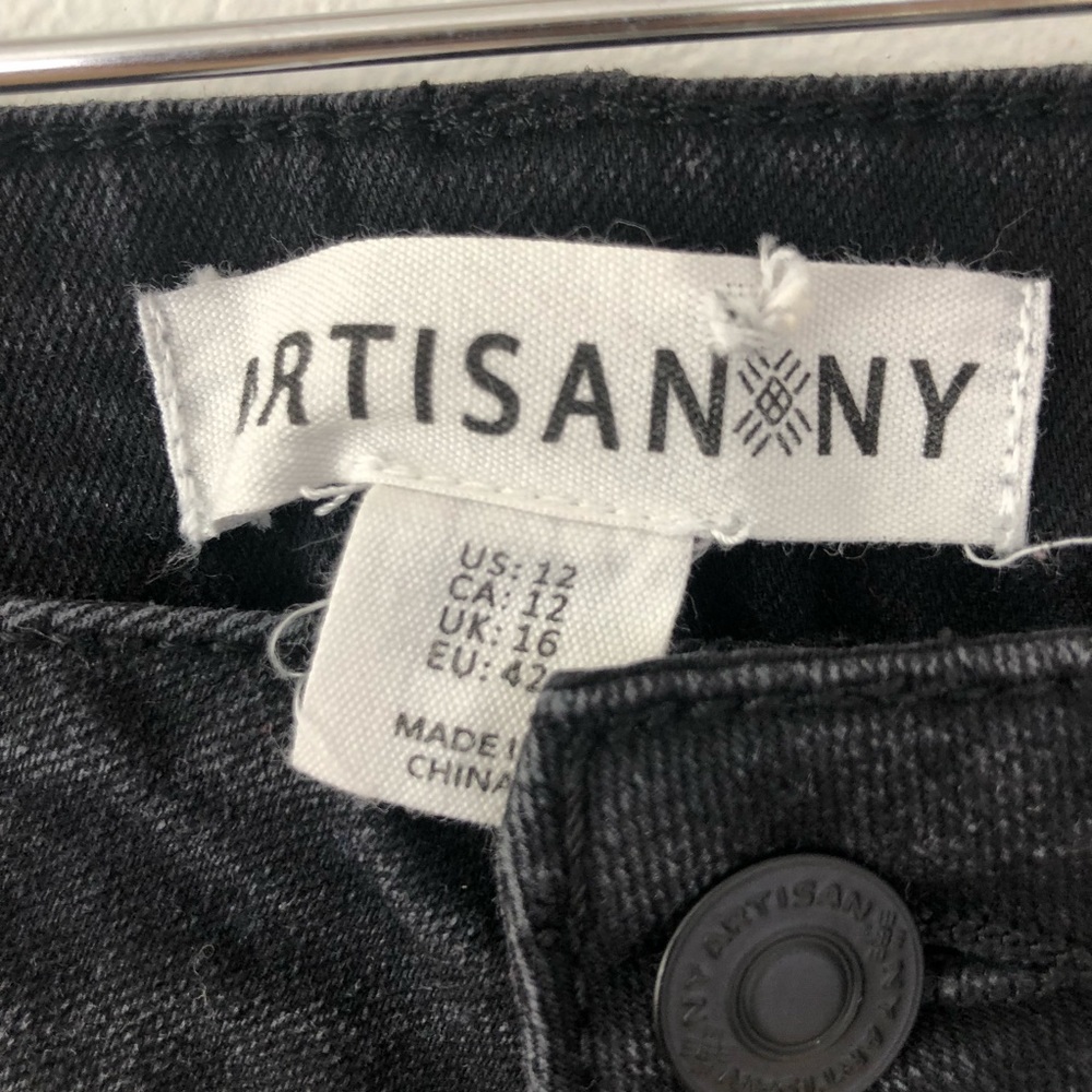Artisan NY | Embroidered Black Jeans - Picture 4 of 5